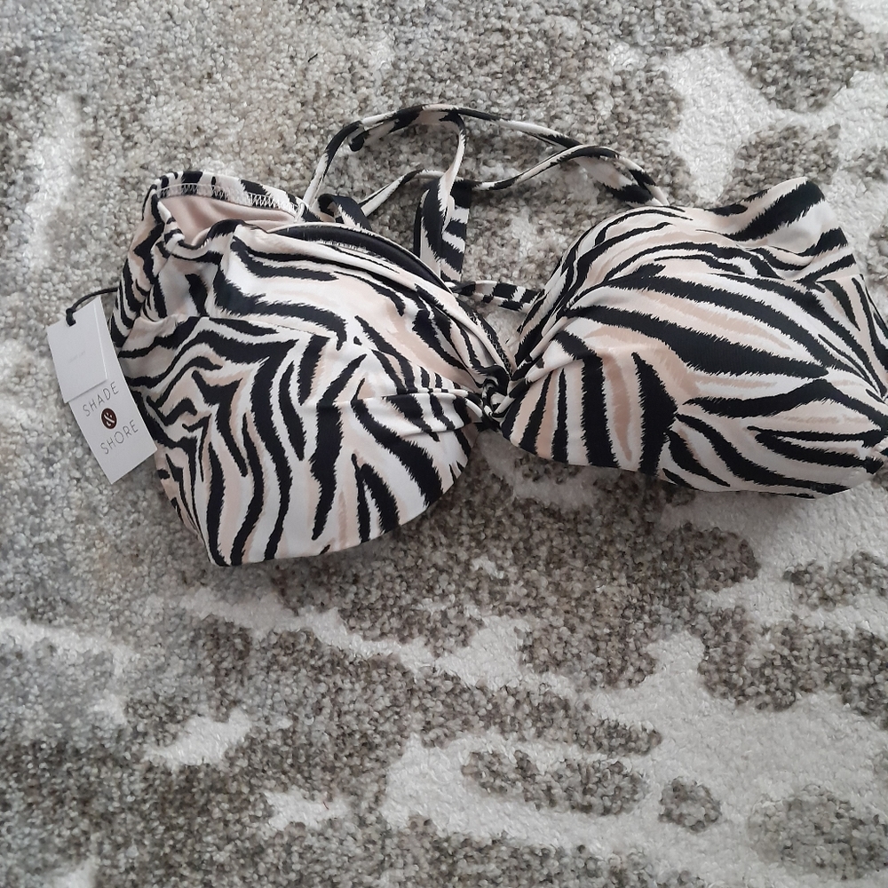 Shade & Shore Women's Animal Print Halter Strap Swim Top Size 36C